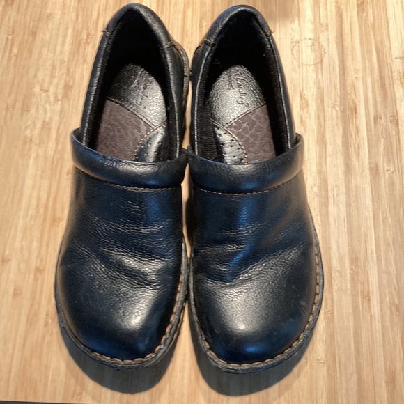 Leather shoes - Picture 1 of 4